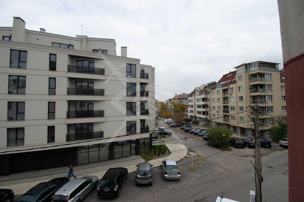 Тристаен апартамент в жк. Манастирски ливади № 92257