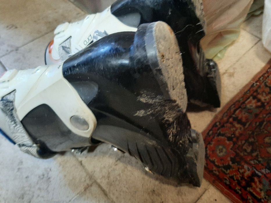 Ски обувки номер 40/41 употребявани продава цена 40 лева