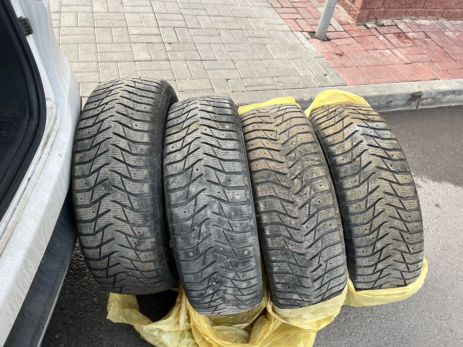 Комплект зимних шин 225*65 р17