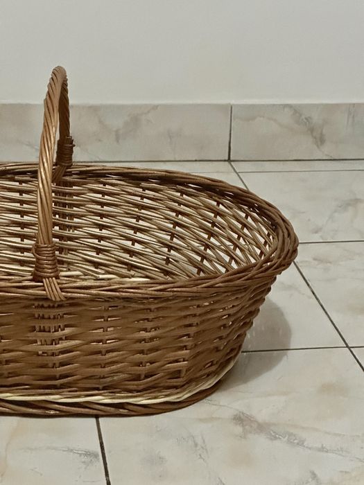 Cos impletit din nuiele