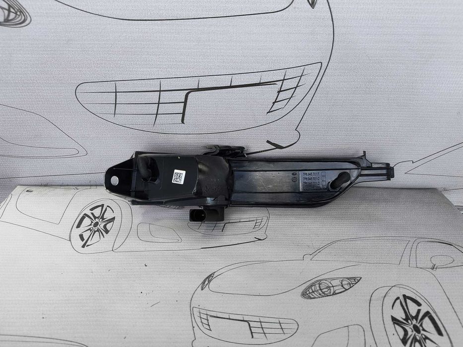 Lampa Ceata Spate Stanga Volkswagen Touareg 2011 / 2010-2014 Cod OEM 173672 (4B2)
