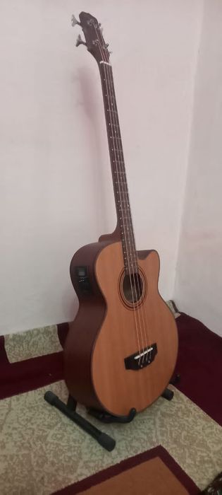 Электроакустическая бас гитара ,,meide,