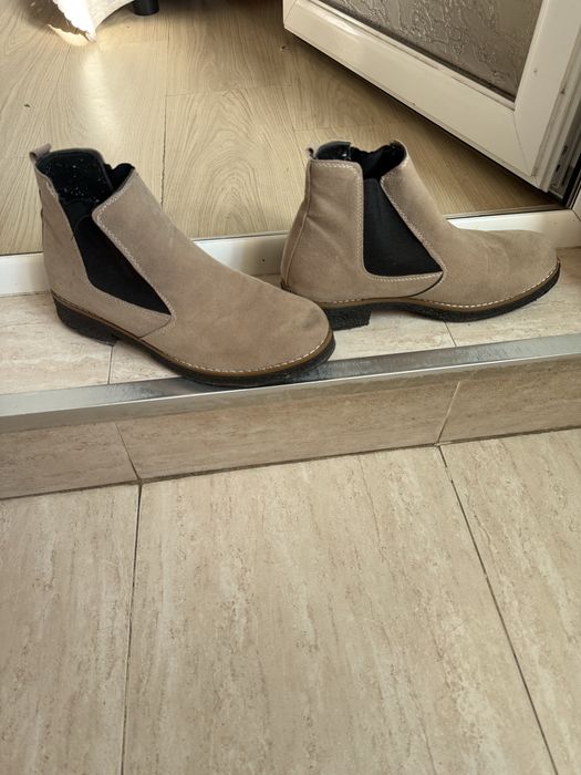 Маратонки в много добро съттояниесъстояние