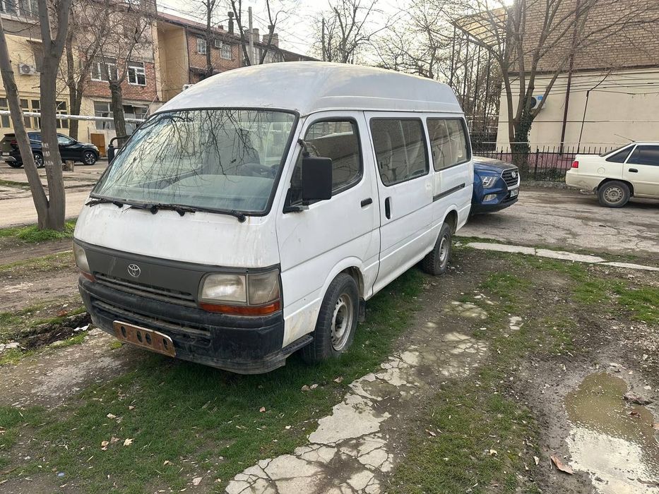 Тойота Хайс с высокой крышей! Большая редкость!