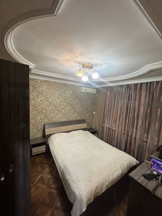 Продам трёх комнатная.  77 серия