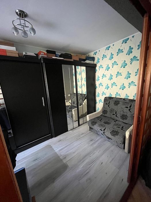 Apartament 4 camere, etaj 3 cu boxa și garaj, cartierul Sasar, strada  Ioan  Slavici