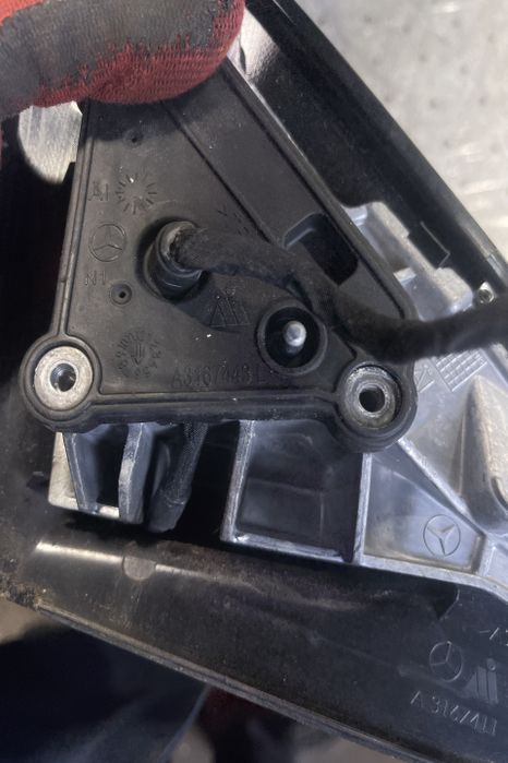 Oglinda stanga electrica A3167411 A3167411 Mercedes-Benz C-Class W204