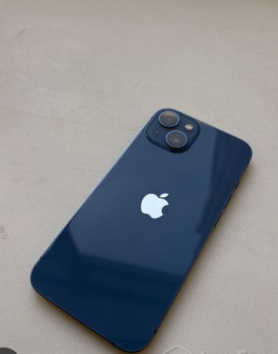 Продам Айфон 13 128гб