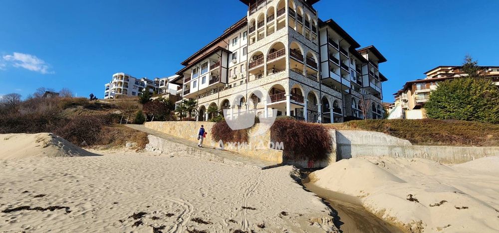 Четиристаен пентхаус с ПАНОРАМА МОРЕ в к-с Етъра 1, гр. Свети Влас