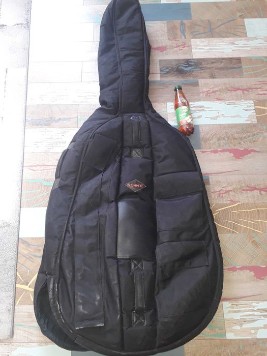 Продавам калъф за цигулка и контрабас