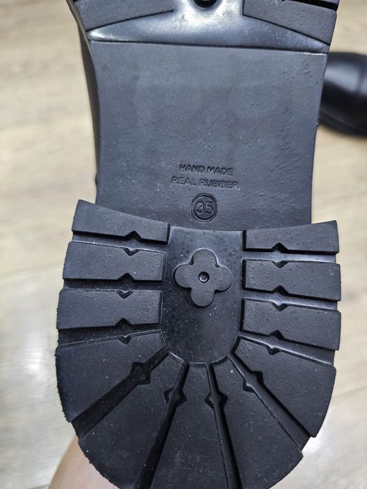 Ботинки чёрные зимние женские