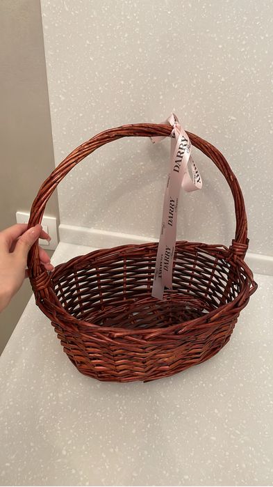 Корзина плетеная для цветов или фруктов