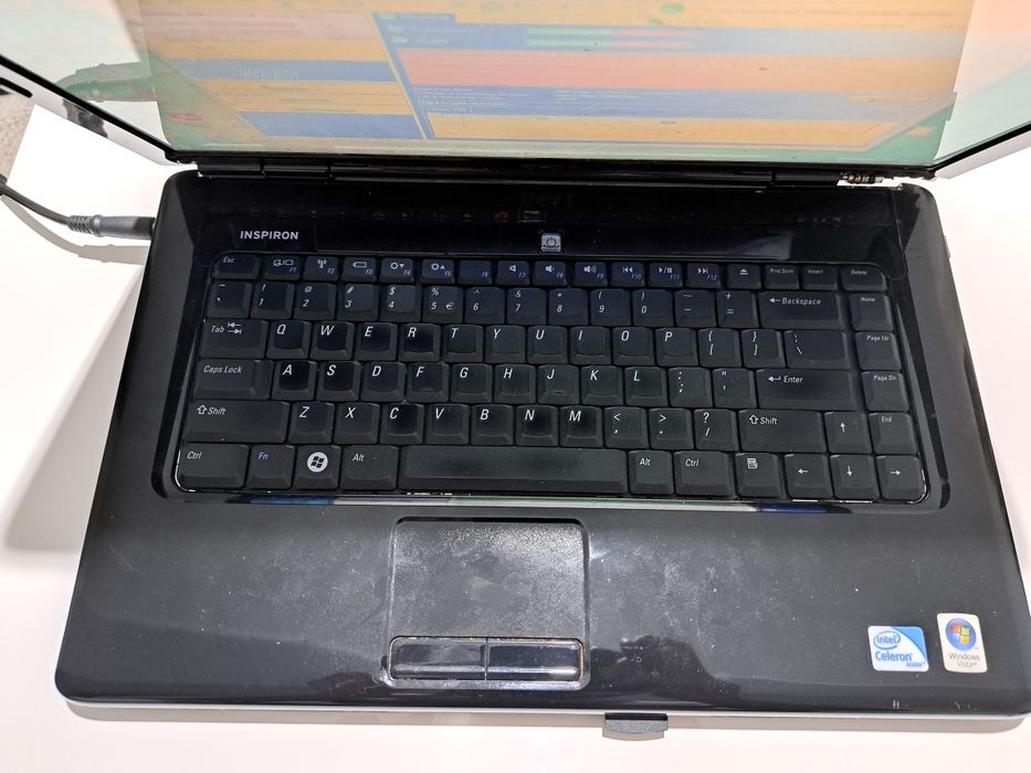 Laptop Dell Inspiron 1545 T3000 4GB RAM 320 GB HDD