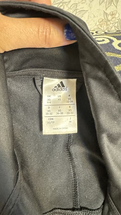 Продам спортивный костюм