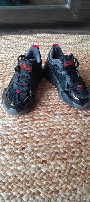 Adidași de la Puma ( originali ).