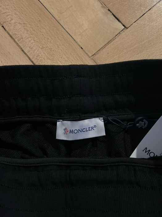 pantaloni moncler