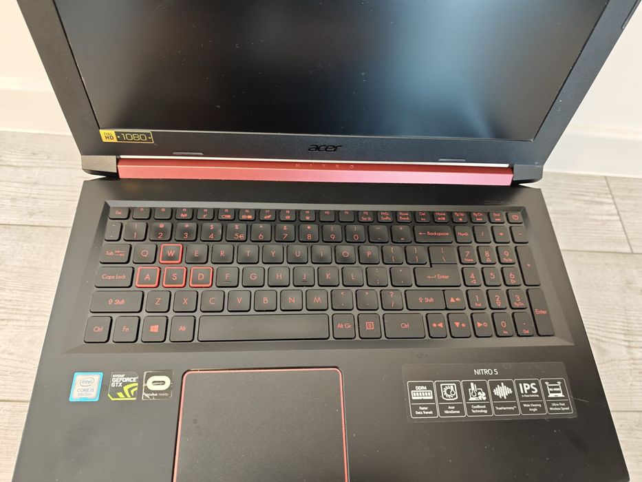 Acer Nitro 5 – i5-8300H, 32 GB RAM