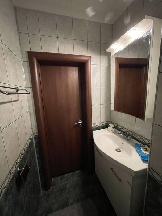 Дава се под наем Тристаен апартамент в Бургас, Славейков - 120 кв.м за 637.5 € - Снимка #7