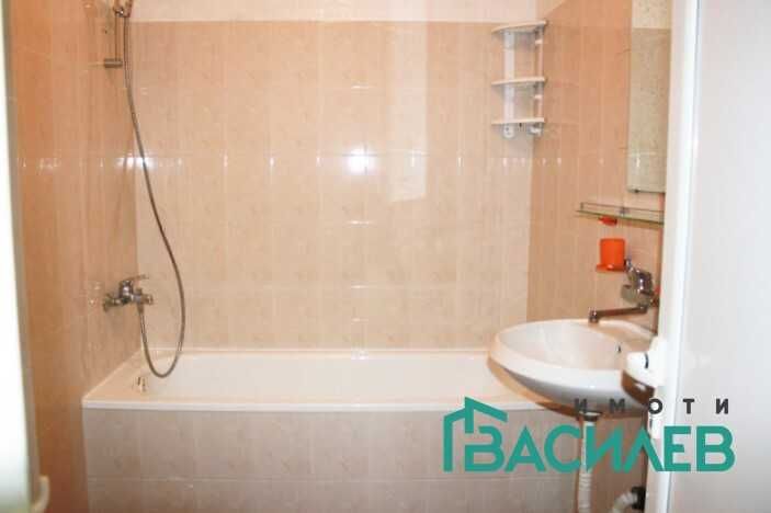 Дава се под наем Тристаен апартамент в София, Център - 82 кв.м за 615 € - Снимка #10