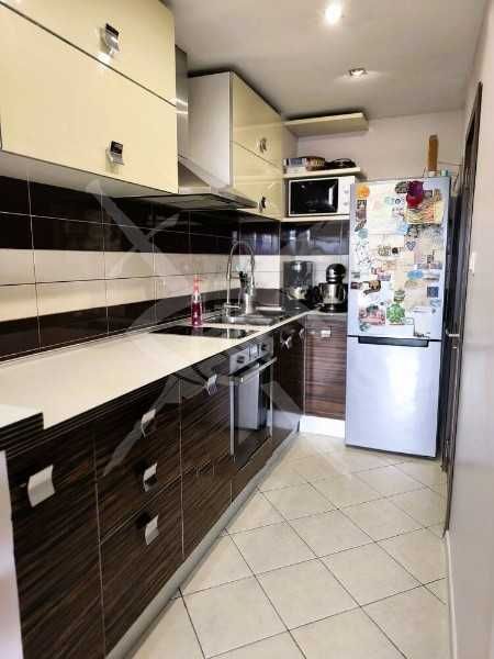 Дава се под наем Тристаен апартамент в Бургас, Лазур - 116 кв.м за 315000 € - Снимка #4