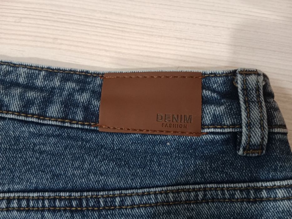 Джинсы бананы/момы