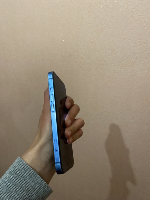 iPhone 13 Емкость 73%