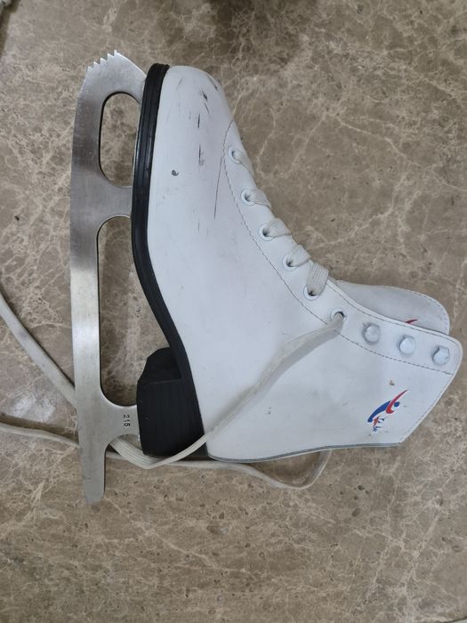 Продам коньки в нормальном состоянии