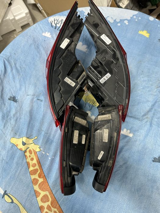 Stopuri stânga dreapta skoda superb 3.v.