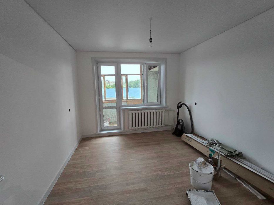 продам 2 ком квартиру в центре