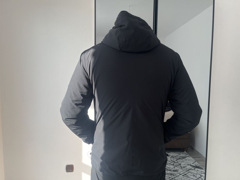 черно мъжко яке.