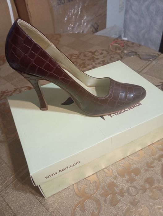 Обувь женская, туфли размер 37-38. Совершенно новые.