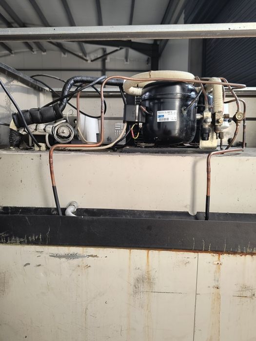 Хл.шкаф -- 1200 литра- - + 8 -- 10 градуса