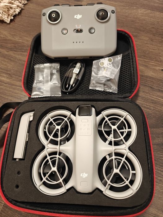 Дрон DJI Neo с дистанционно RC-N3