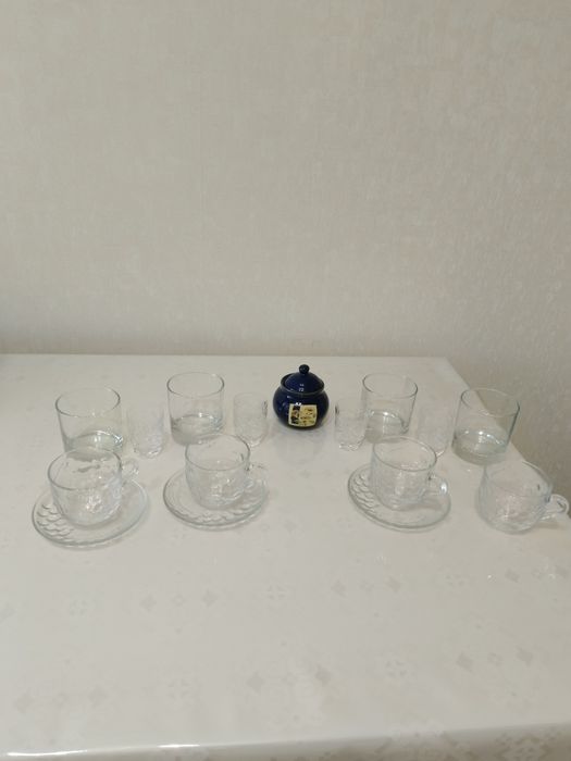 Продам дуршлаг, сахарница,стаканы