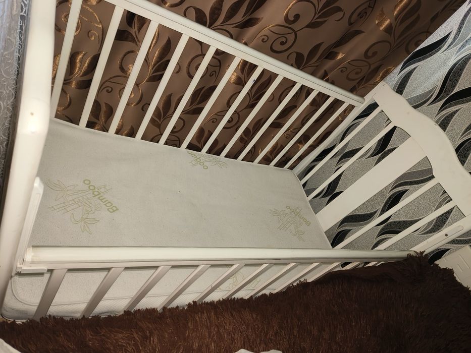 Продам детскую кроватку