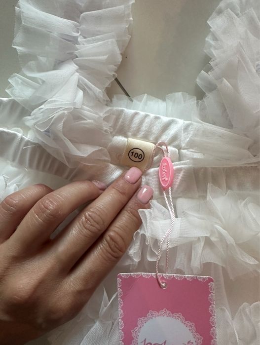 Бяла детска рокля за кръщене