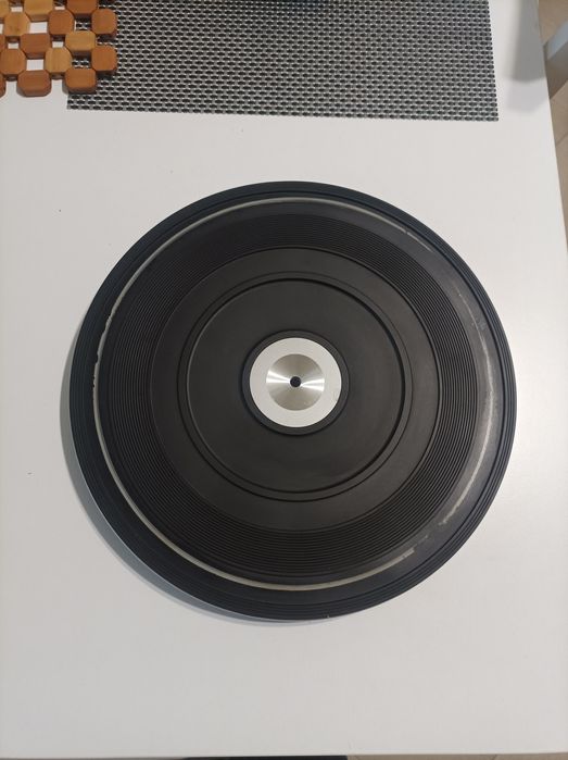 Продавам платер за грамофонно шаси Philips