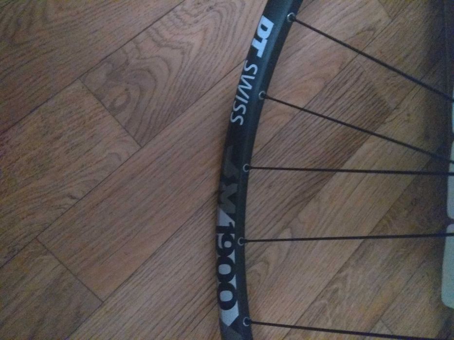 Продаётся колёсная пара DT SWISS 29"