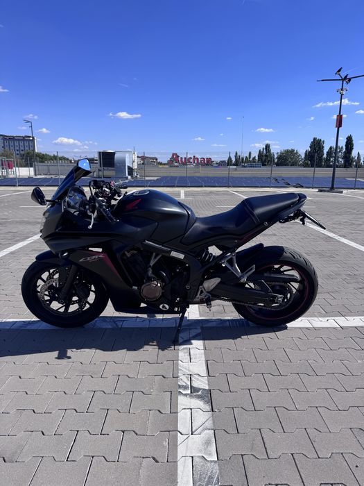 Vând Honda CBR 650F (2018) – Limitată A2 – Evacuare Akrapovič