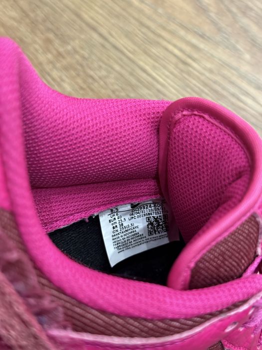 Nike Dunk Valentines Day Collection