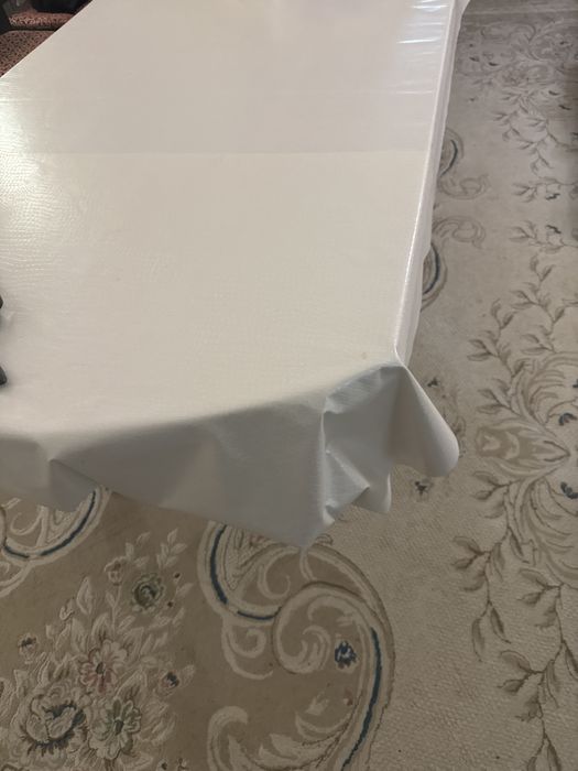 Гостинный стол и стулья