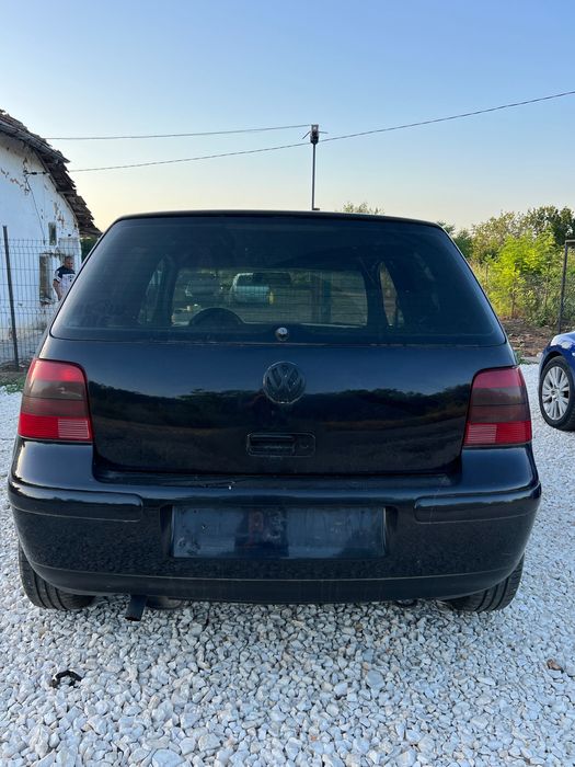 Golf4 1.9TDI 101кс помпа дюза - На части