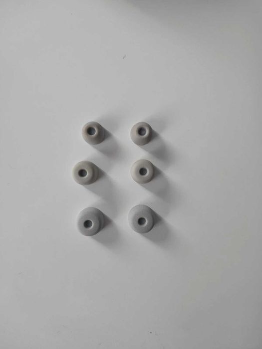 Sony WF-1000XM5, отлично състояние, допълнителни тапи