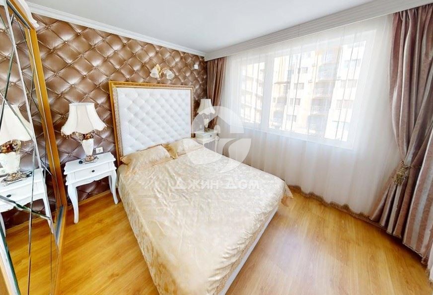 Продава се Двустаен апартамент в к.к. Слънчев бряг - 64 кв.м за 988 €/кв.м - Снимка #5