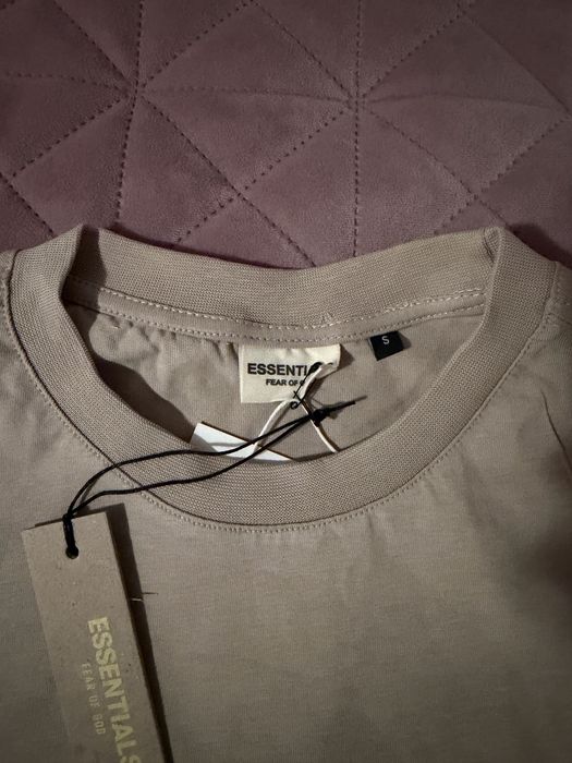 Tricou essentials
