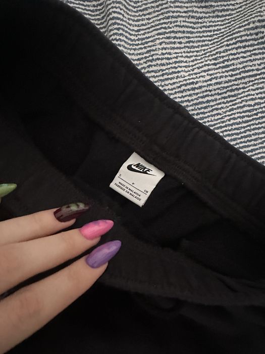 Ново Долнище Nike Air