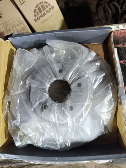 Продам передний тормозной диск на SsangYong