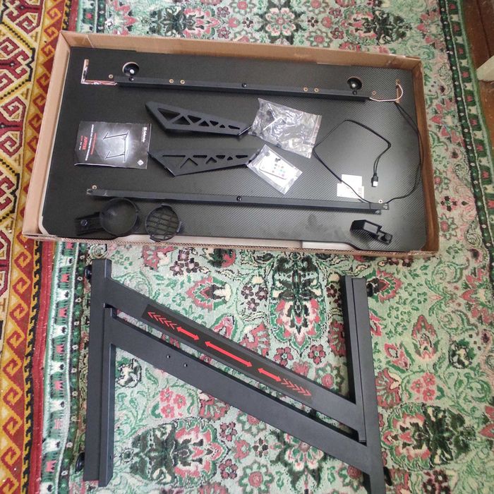 Компьютерный стол