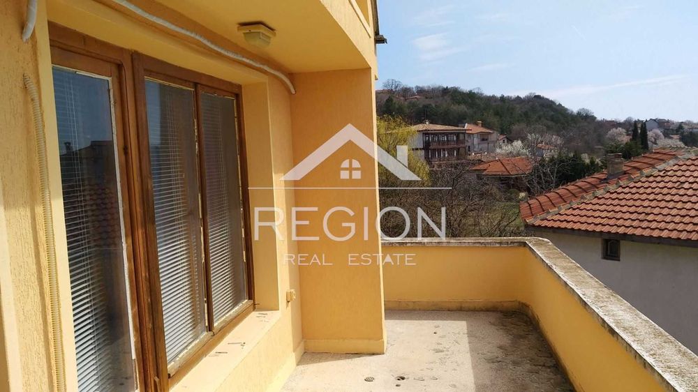 Дава се под наем Къща в к.к. Св.Св. Константин и Елена - 350 кв.м за 1000 € - Снимка #2