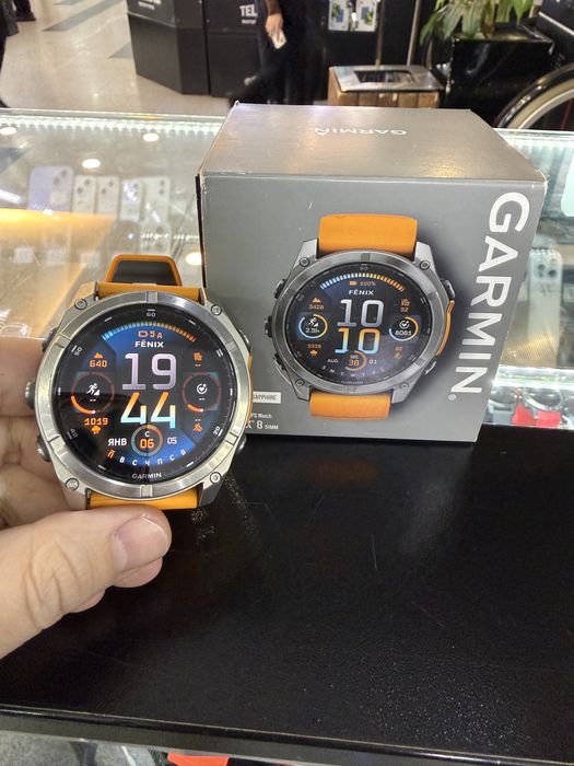 Garmin Fenix 8 51 мм серебристый-оранжевый